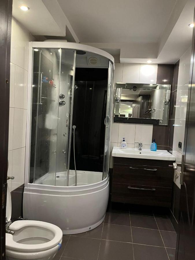 Apartament Mattias Călimăneşti Eksteriør billede
